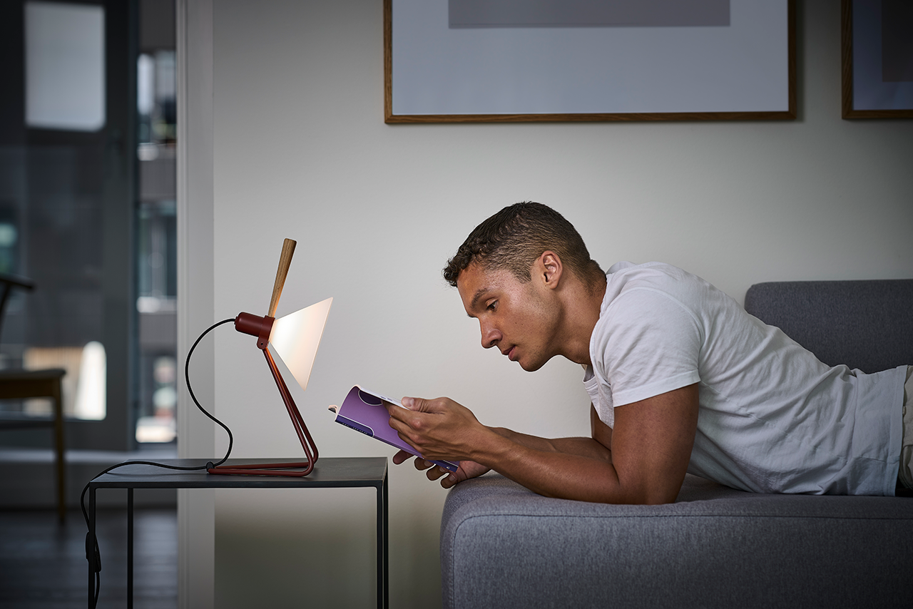 Leklint356 Spot Table Wall Lamp Oxidred Smoked oak Lifestyle2